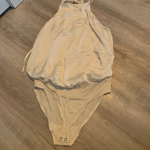 Satin high neck bodysuits - Picture 6 of 8